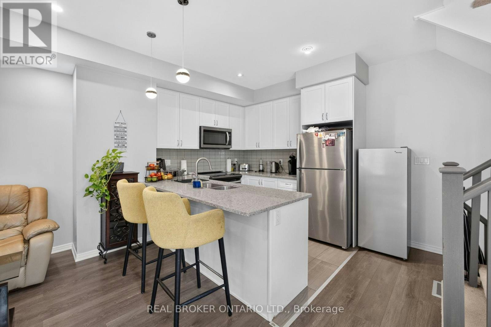 63-35 Applewood Lane, Toronto, ON, M9C 0C1 - 9