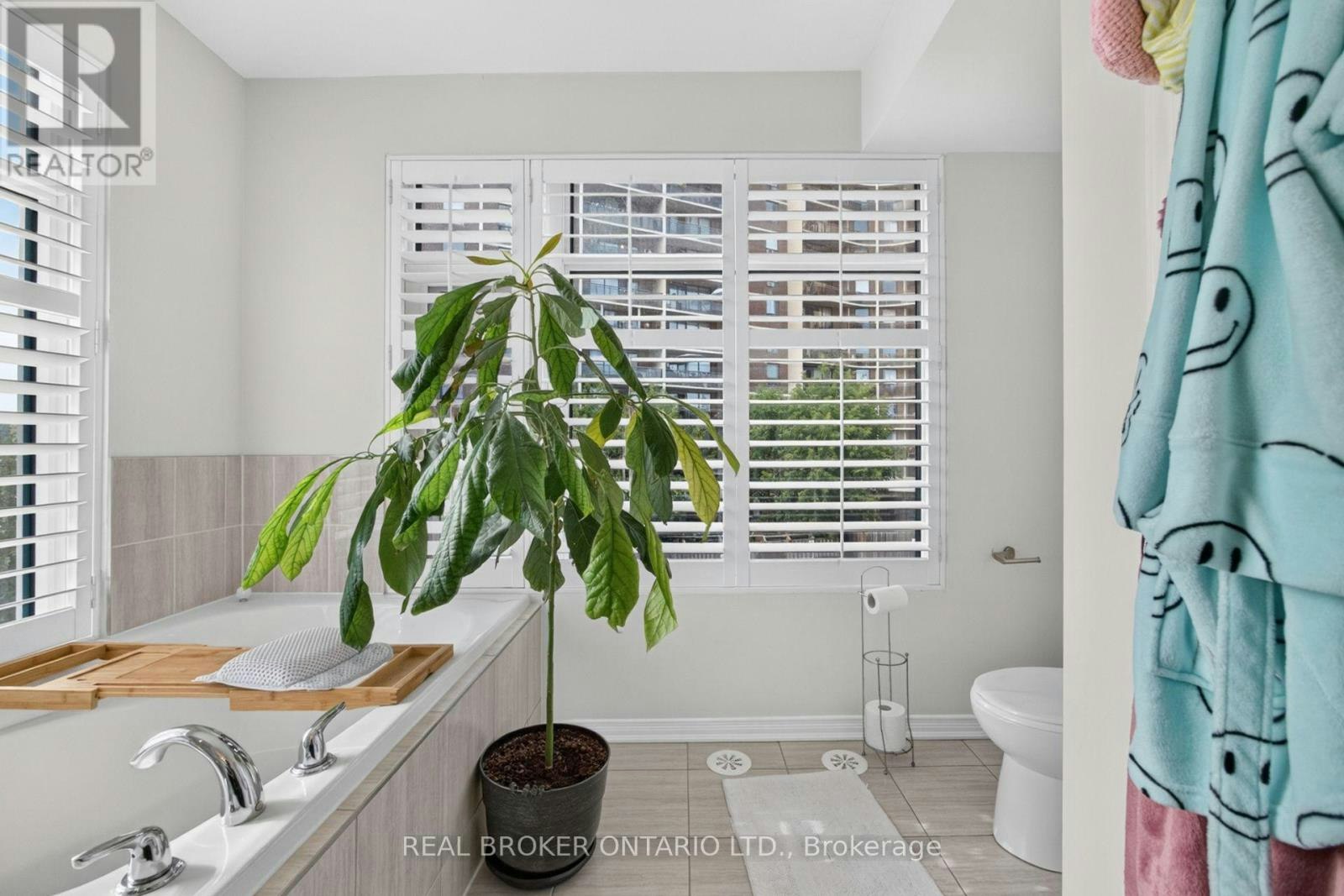 63-35 Applewood Lane, Toronto, ON, M9C 0C1 - 26