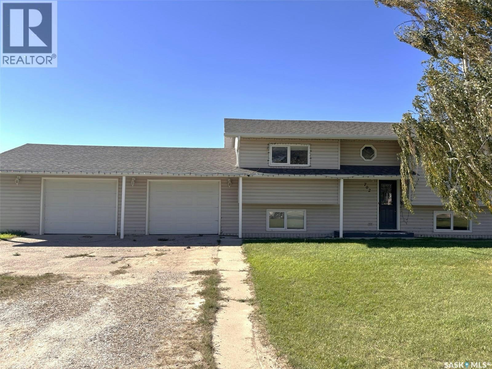 702 2nd Street, Hanley, SK, S0G 2E0