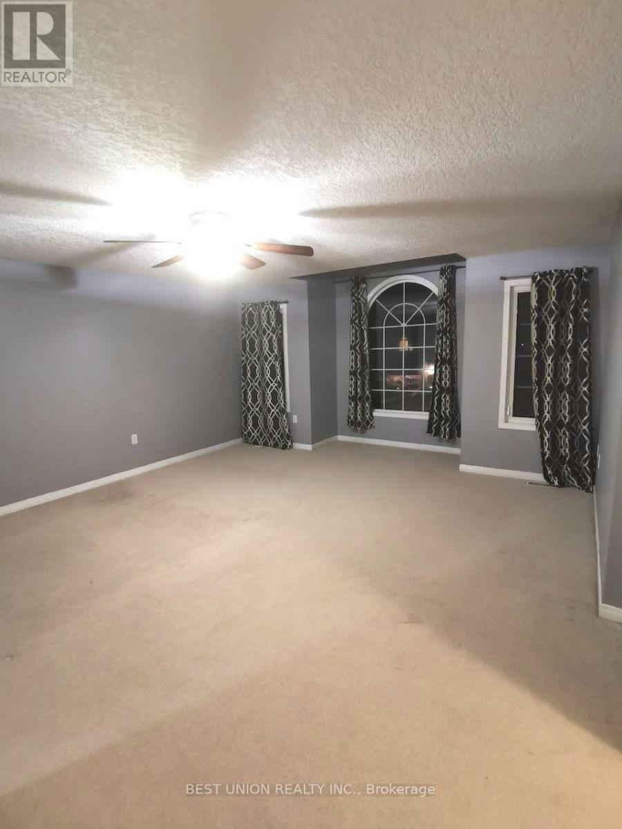 528 Activa Avenue, Kitchener, ON, N2E 4C2 - 8