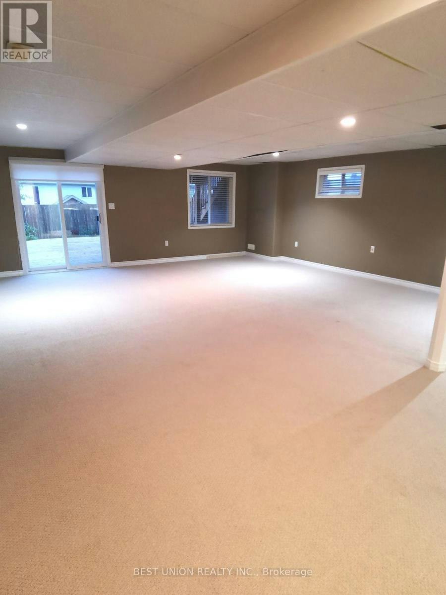 528 Activa Avenue, Kitchener, ON, N2E 4C2 - 15