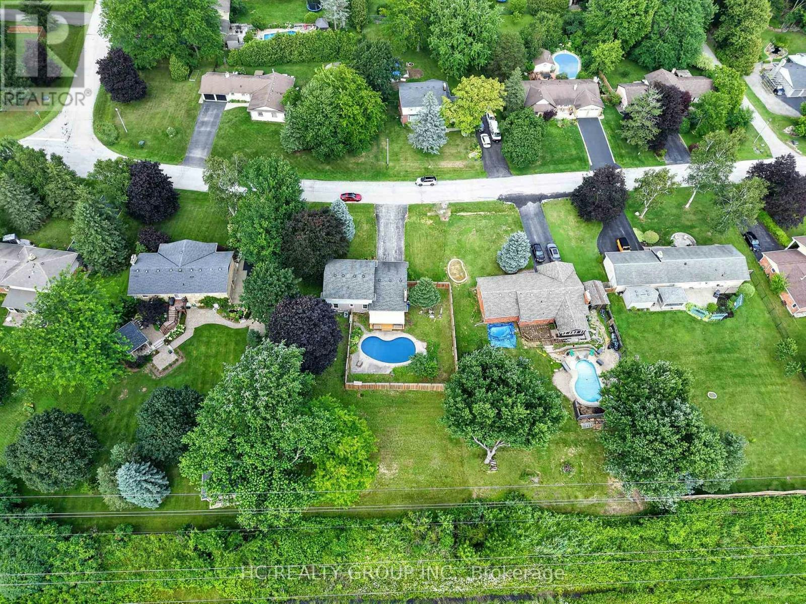 22 Fireside Drive, Hamilton, ON, L8N 2Z7
