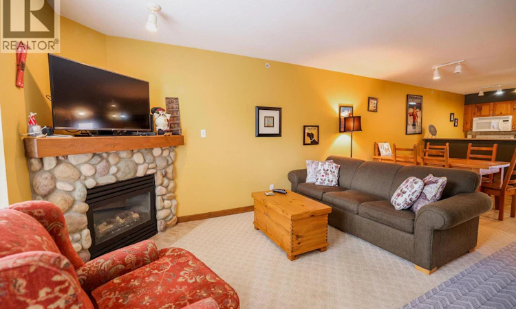 305-9812 Silver Star Road