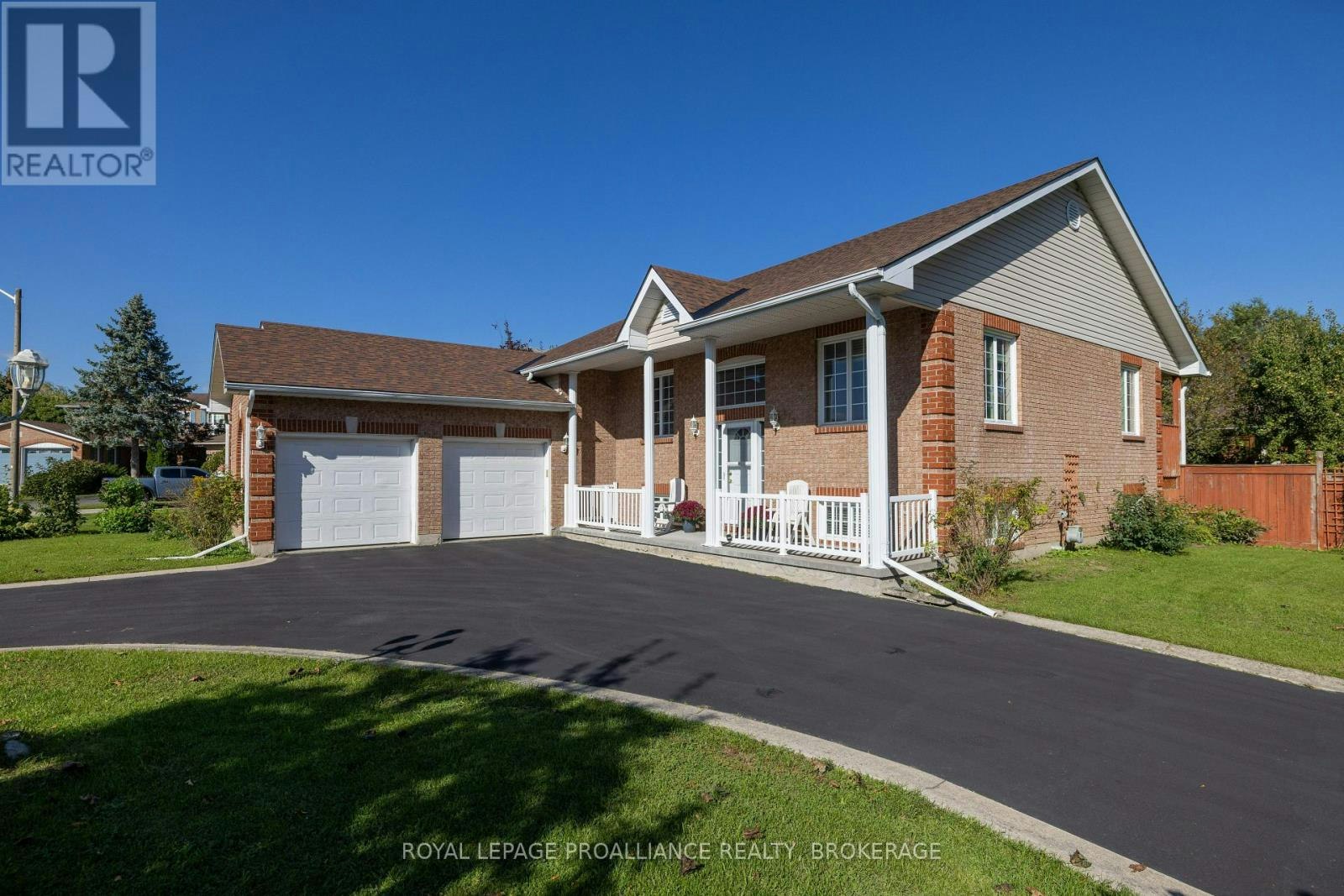 662 Millbrook Crescent, Kingston, ON, K7M 7Z8