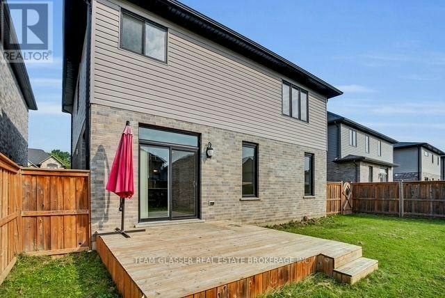 2407 Red Thorne Avenue, London, ON, N6P 0E7 - 36