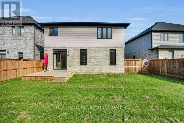 2407 Red Thorne Avenue, London, ON, N6P 0E7 - 40