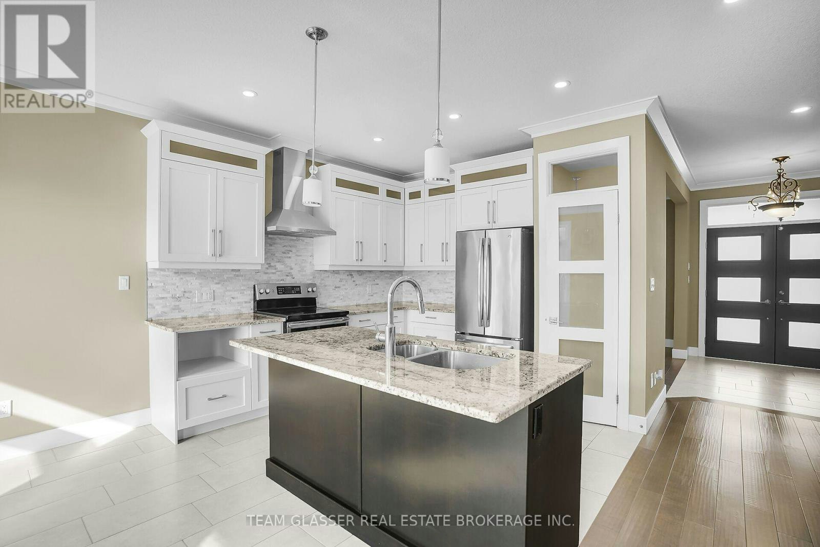 2407 Red Thorne Avenue, London, ON, N6P 0E7 - 10
