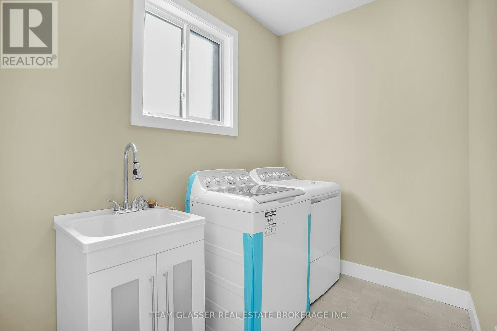 2407 Red Thorne Avenue, London, ON, N6P 0E7 - 17