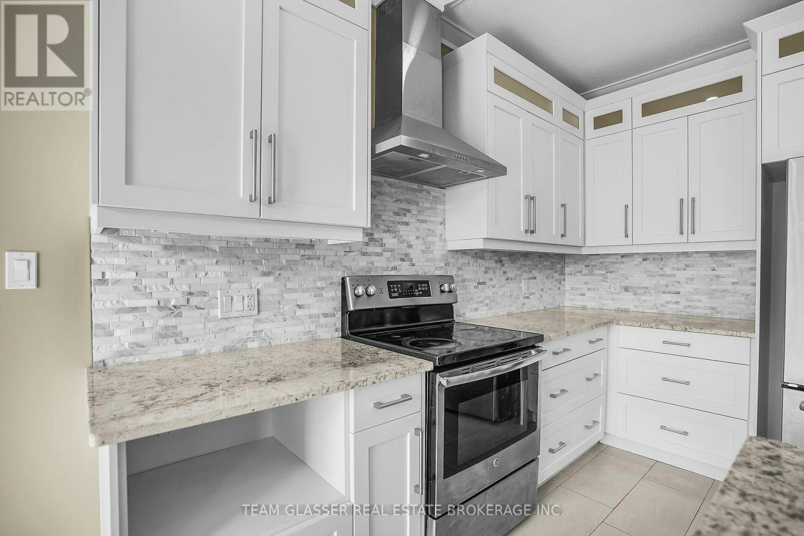 2407 Red Thorne Avenue, London, ON, N6P 0E7 - 11