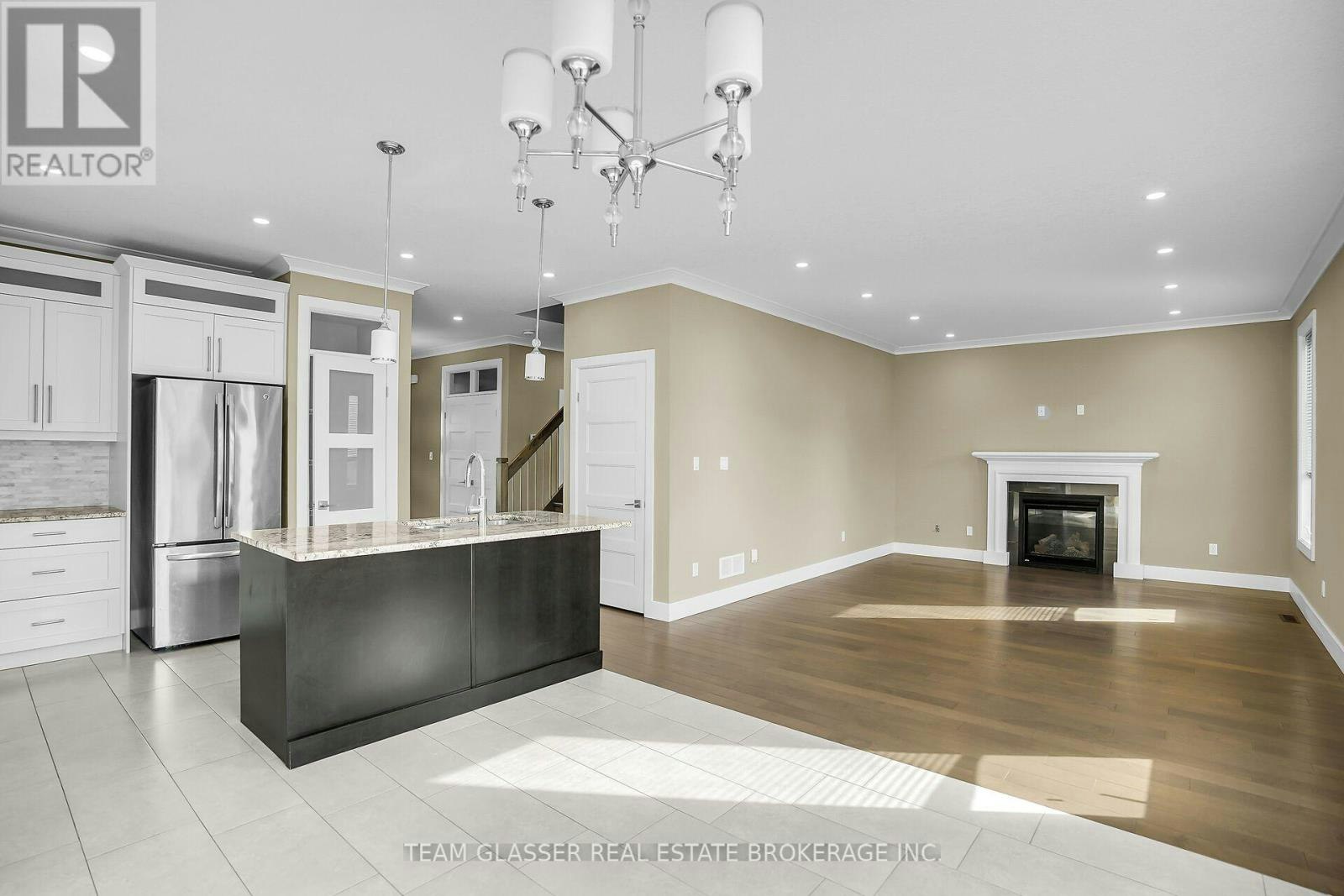 2407 Red Thorne Avenue, London, ON, N6P 0E7 - 14