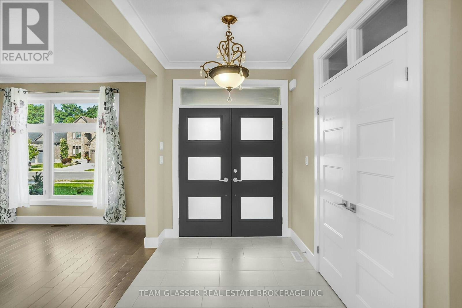 2407 Red Thorne Avenue, London, ON, N6P 0E7 - 6