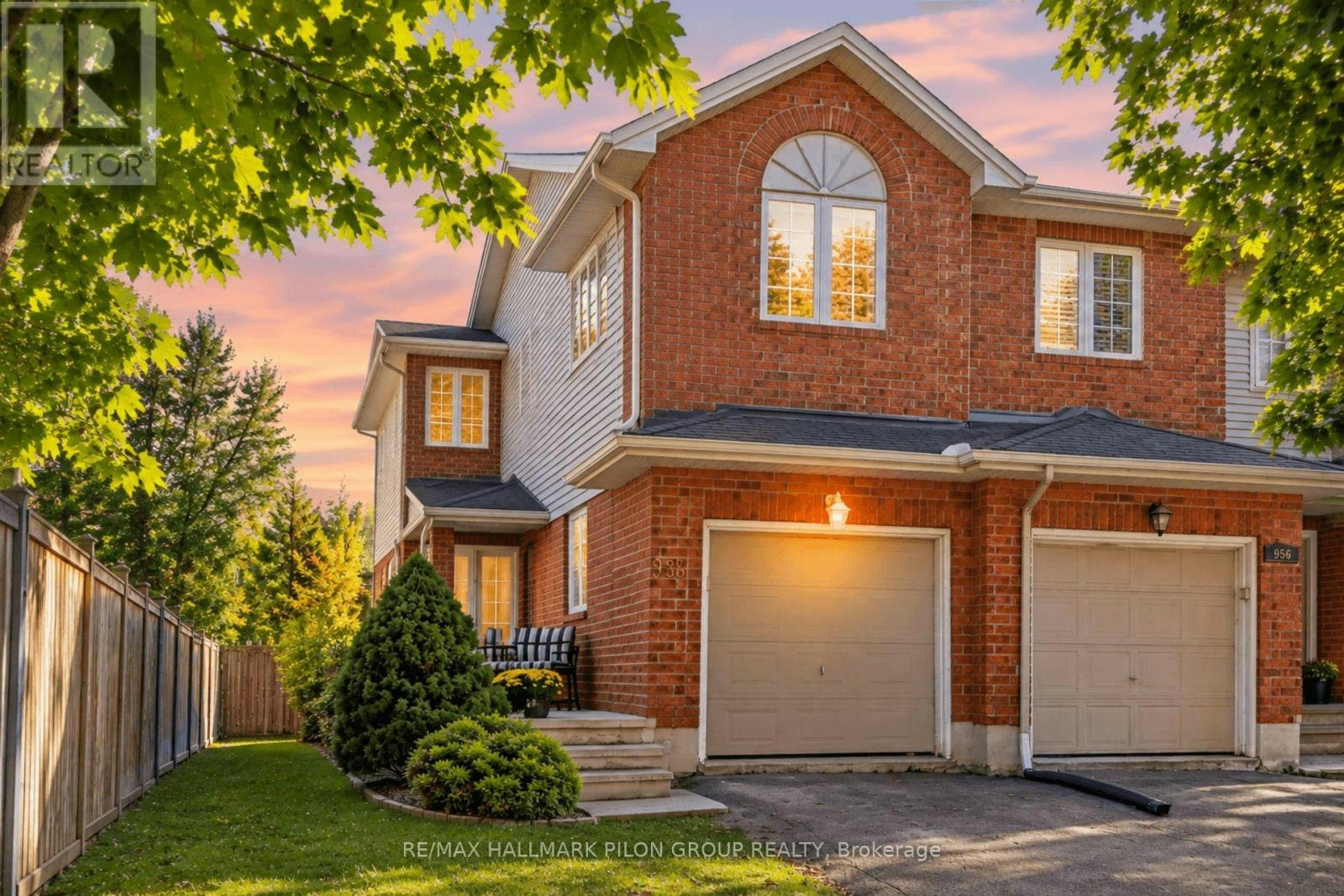 958 Markwick Crescent, Ottawa, ON, K4A 4J2