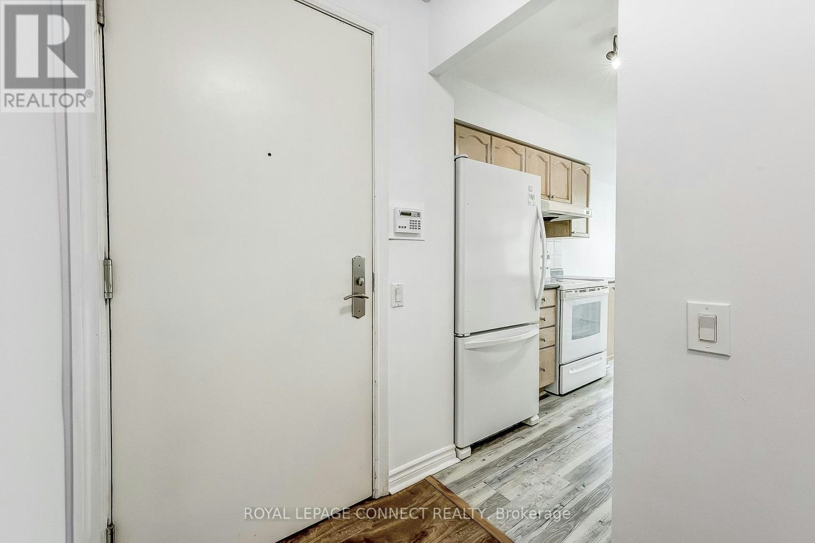 403-61 Town Centre Court, Toronto, ON, M1P 5C5 - 3