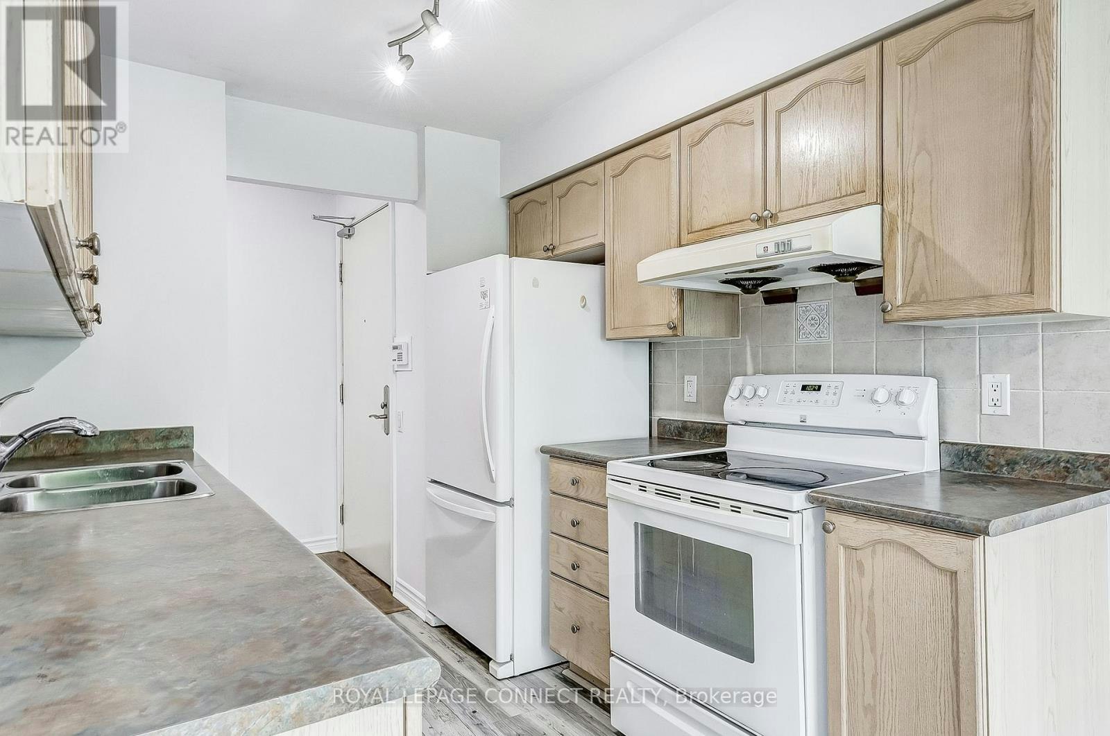 403-61 Town Centre Court, Toronto, ON, M1P 5C5 - 7
