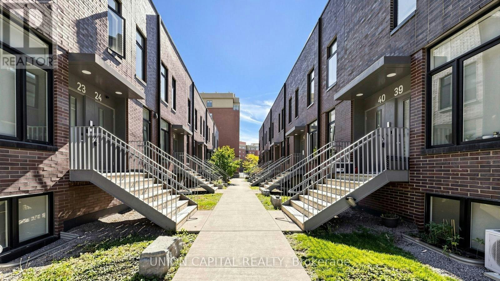 42-1740 Simcoe Street N, Oshawa, ON, L1G 4X9