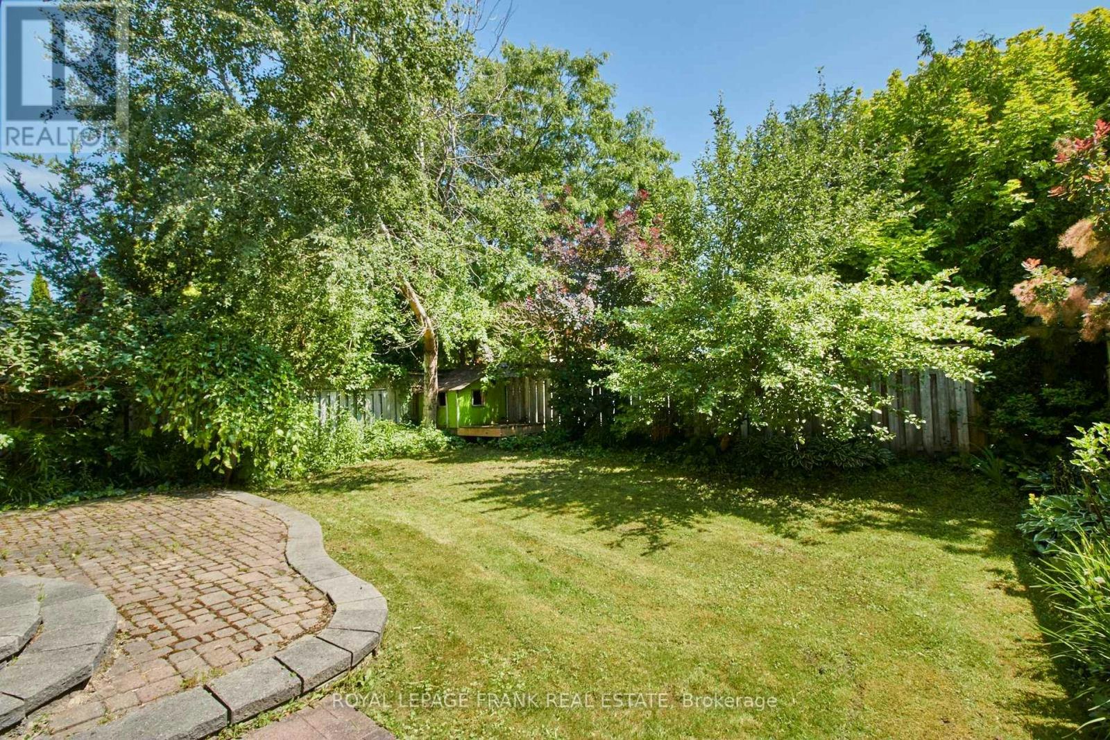21 Crompton Drive, Barrie, ON, L4M 6N1 - 12