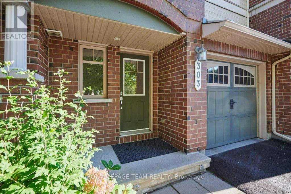 303 Balinroan Crescent, Ottawa, ON, K2J 3T7 - 2