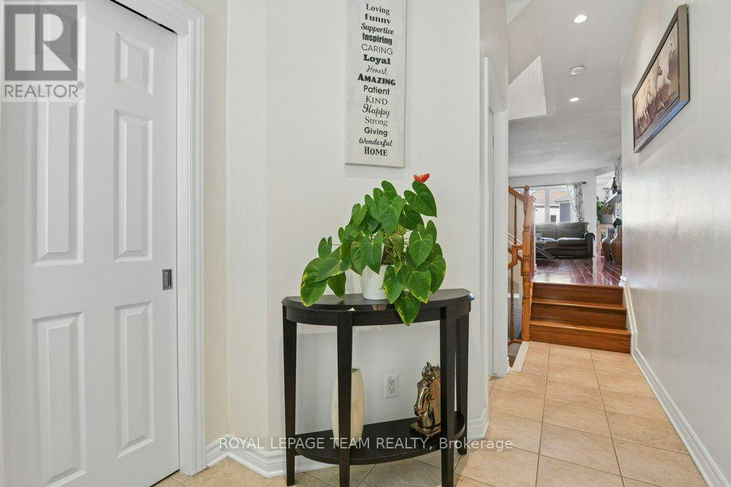 303 Balinroan Crescent, Ottawa, ON, K2J 3T7 - 4