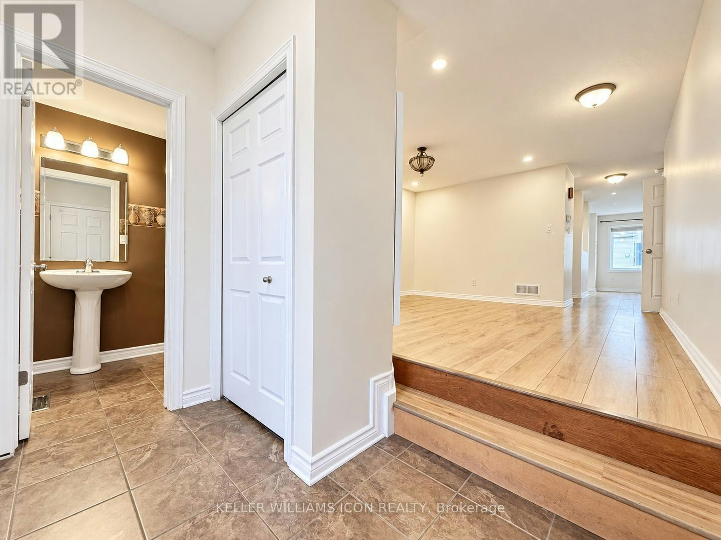 318 Ventanna Way, Ottawa, ON, K2J 0Y1 - 3
