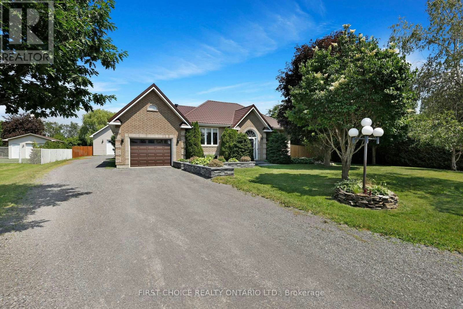 5857 Trudeau Avenue, Ottawa, ON, K0A 3H0 - 2