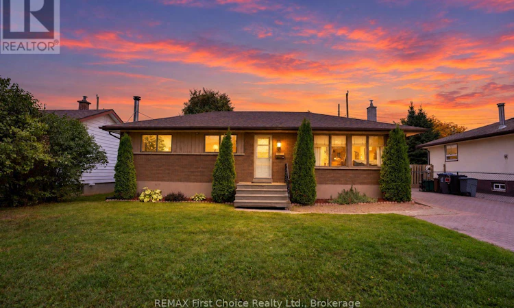 96 Stardust Crescent