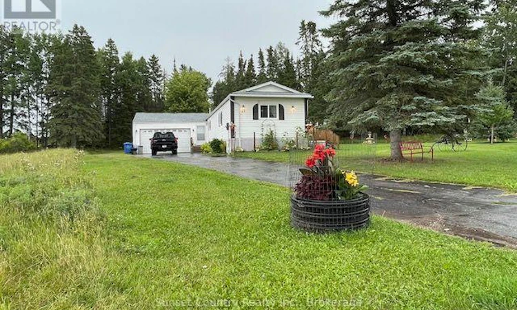 47 Pine Crescent