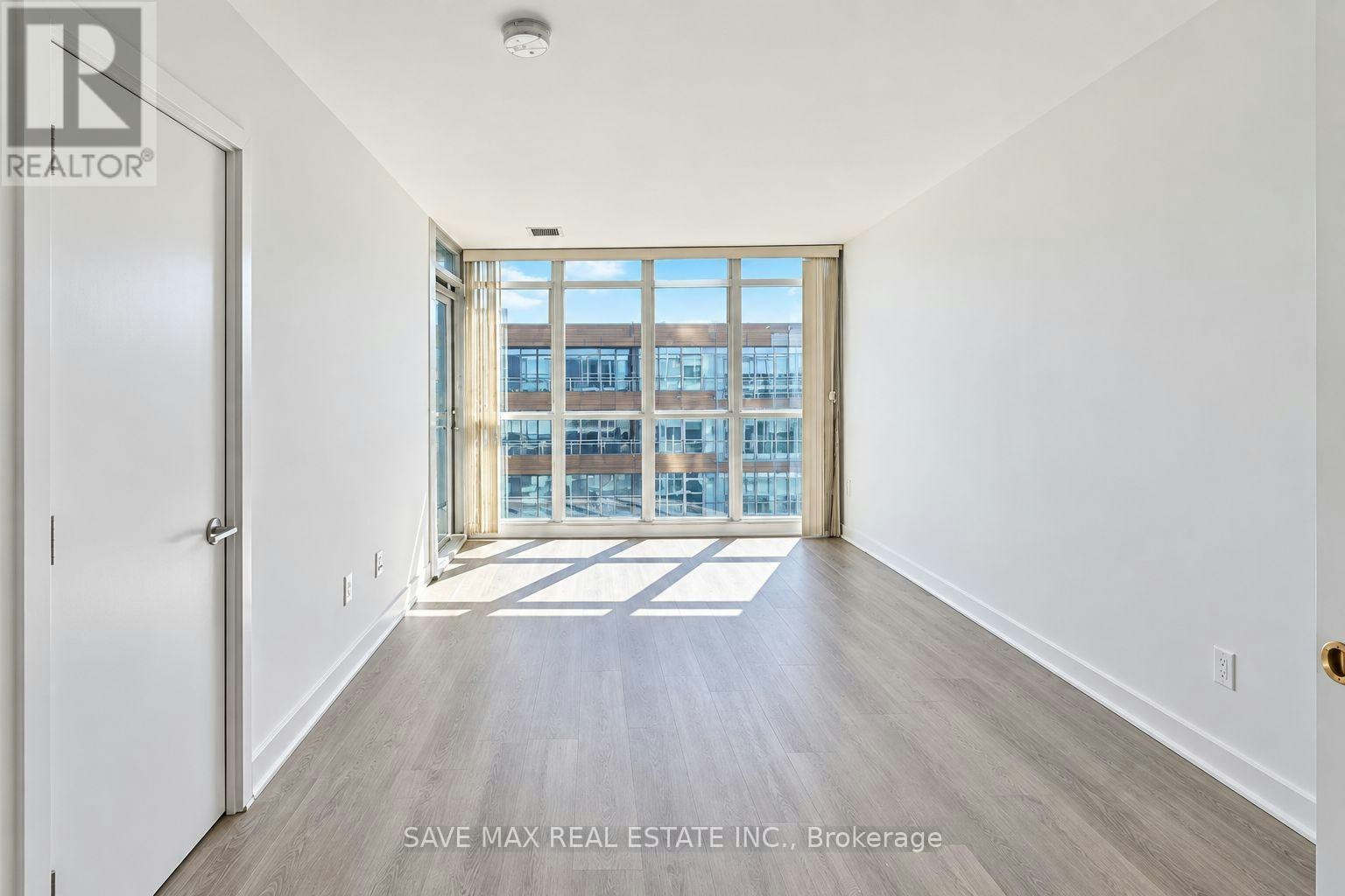 1033-15 Iceboat Terrace, Toronto, ON, M5V 4A5 - 2