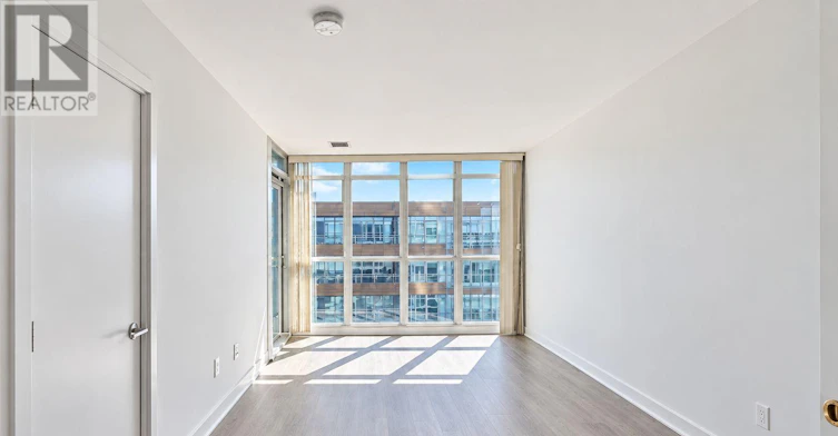 1033-15 Iceboat Terrace, Toronto, ON, M5V 4A5 - 2