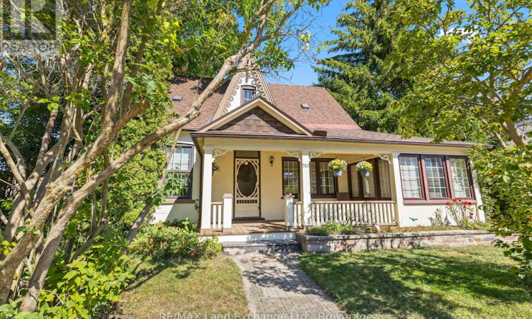 583 Elgin Street
