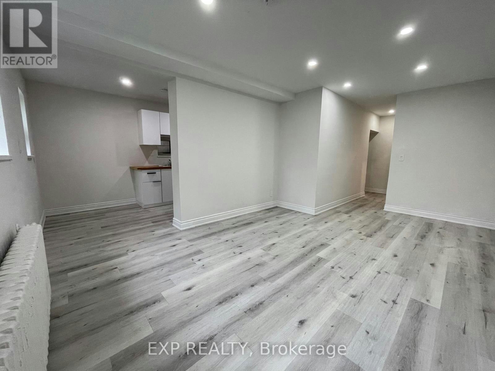 1-259 Lakeshore Road E, Mississauga, ON, L5G 1G8