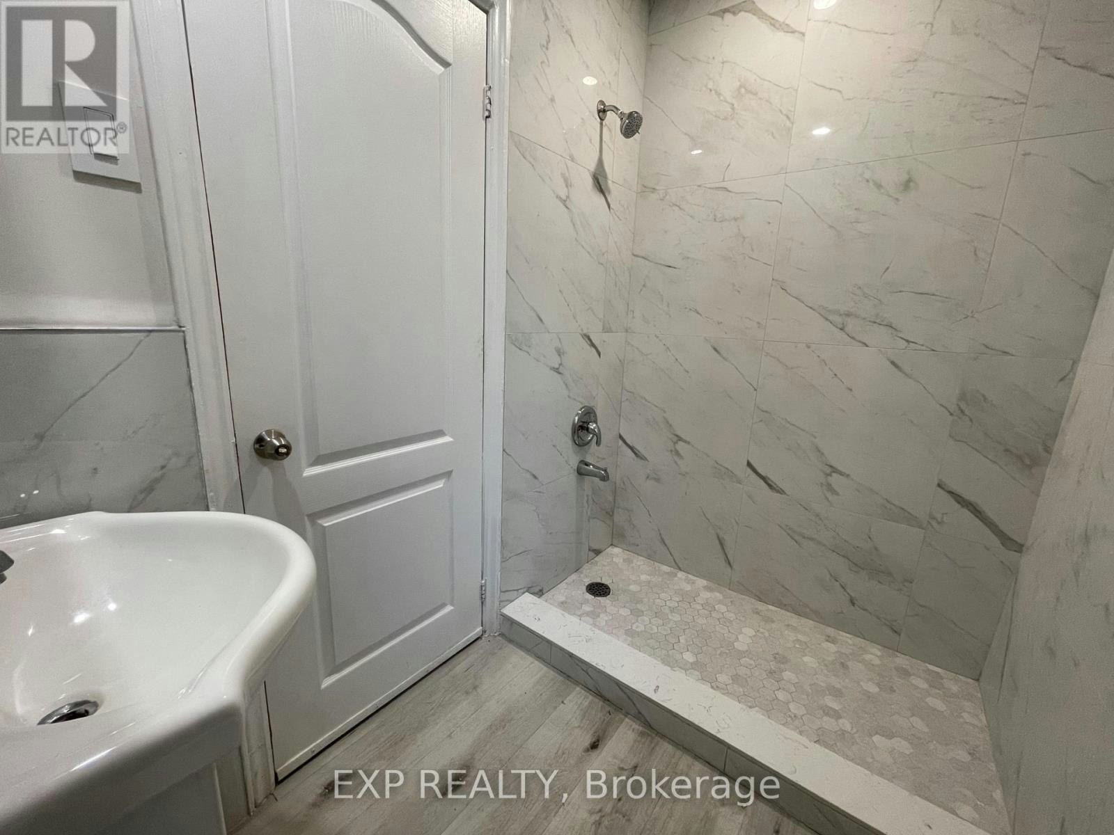1-259 Lakeshore Road E, Mississauga, ON, L5G 1G8 - 6