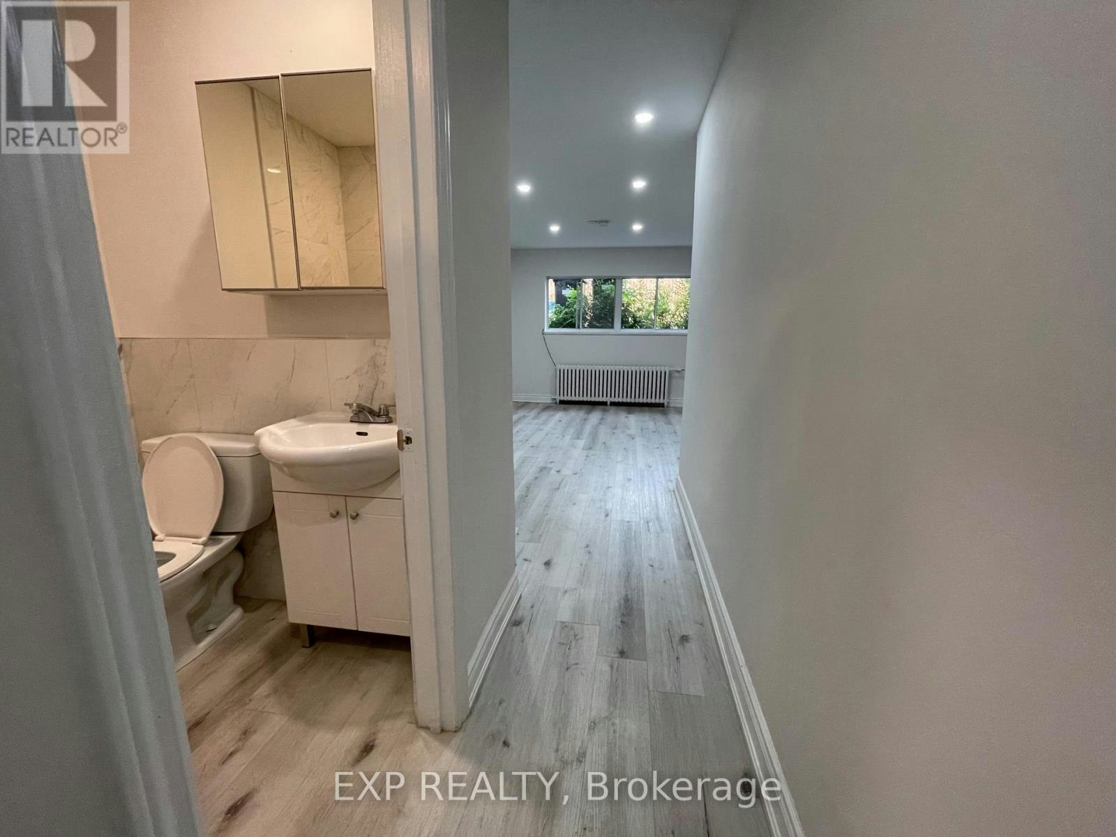 1-259 Lakeshore Road E, Mississauga, ON, L5G 1G8 - 4