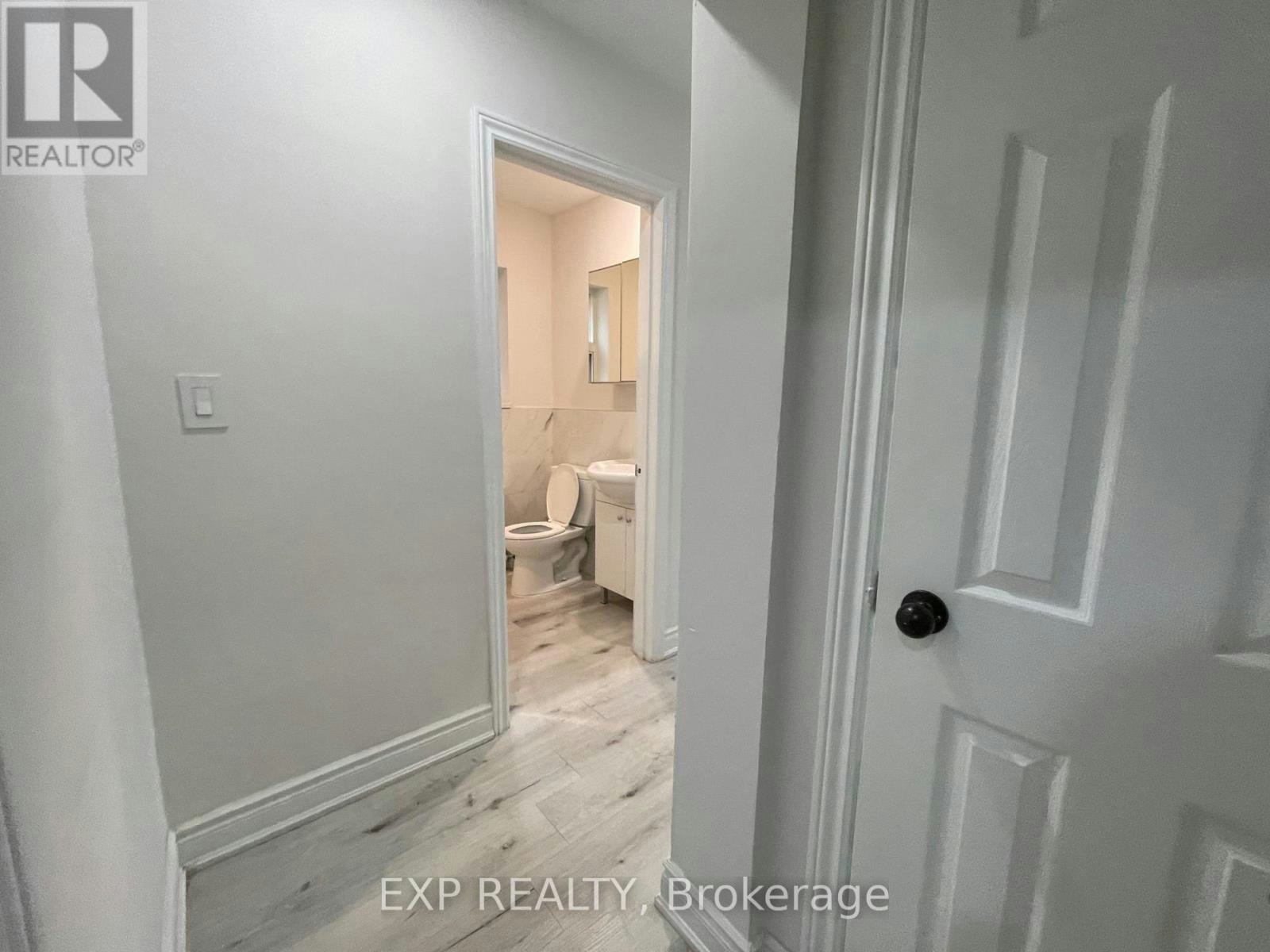 1-259 Lakeshore Road E, Mississauga, ON, L5G 1G8 - 3