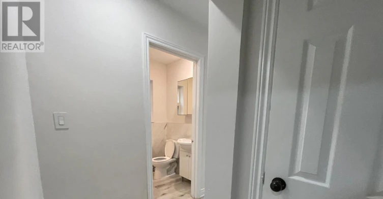 1-259 Lakeshore Road E, Mississauga, ON, L5G 1G8 - 3