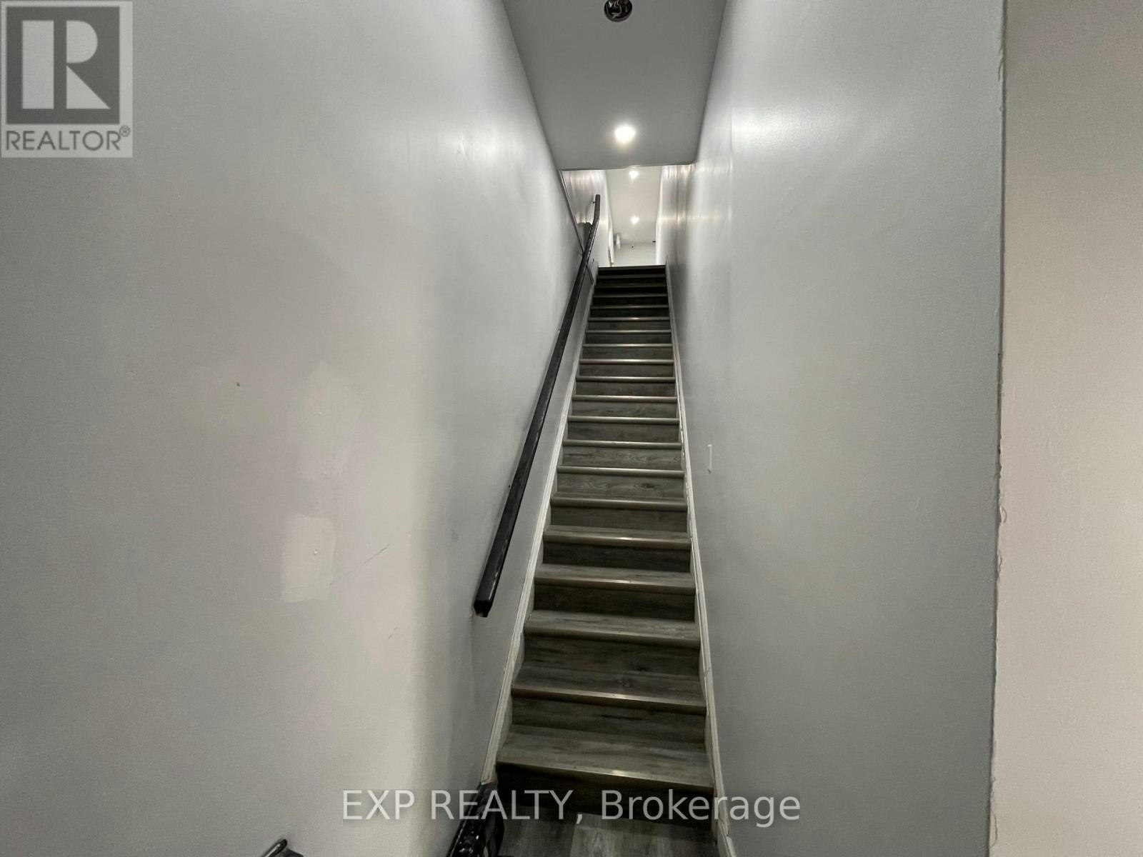 1-259 Lakeshore Road E, Mississauga, ON, L5G 1G8 - 18