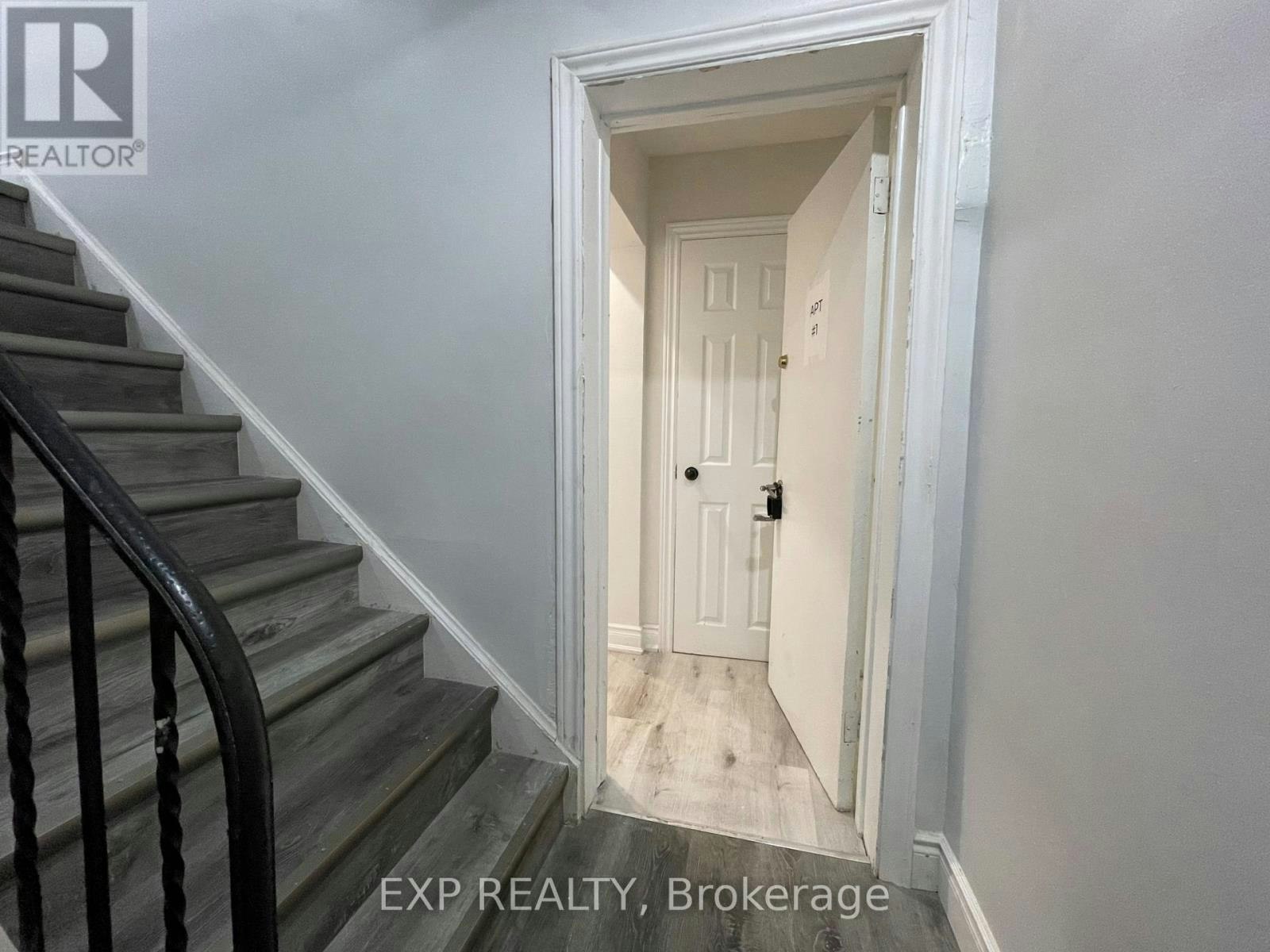 1-259 Lakeshore Road E, Mississauga, ON, L5G 1G8 - 2