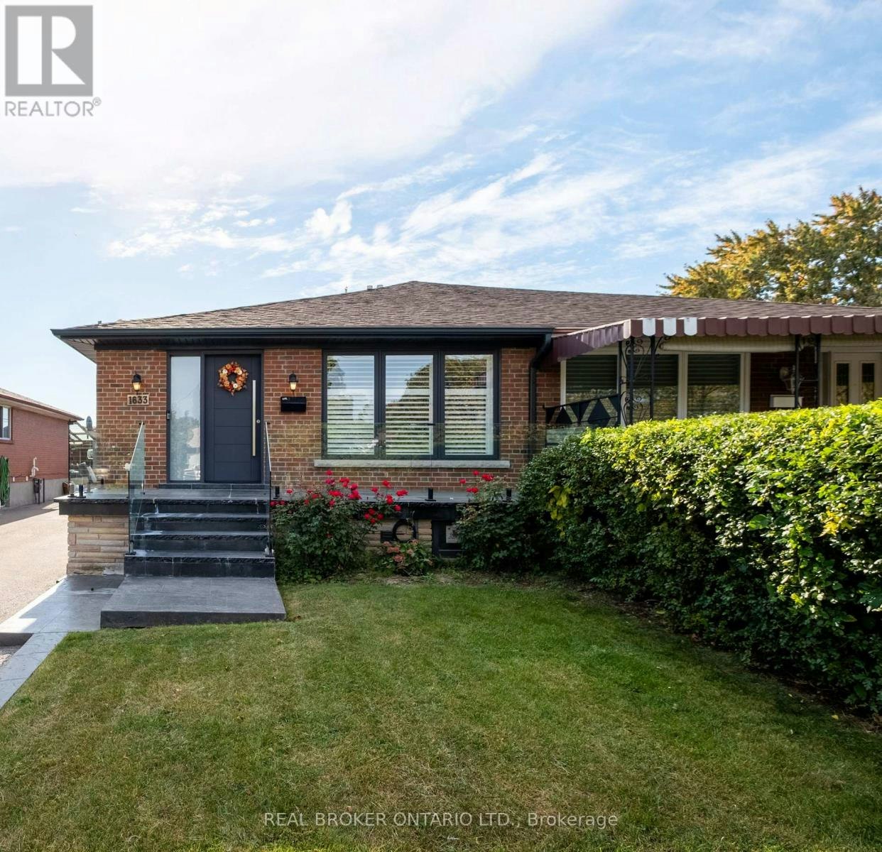 1633 Coram Crescent, Mississauga, ON, L4X 1L1