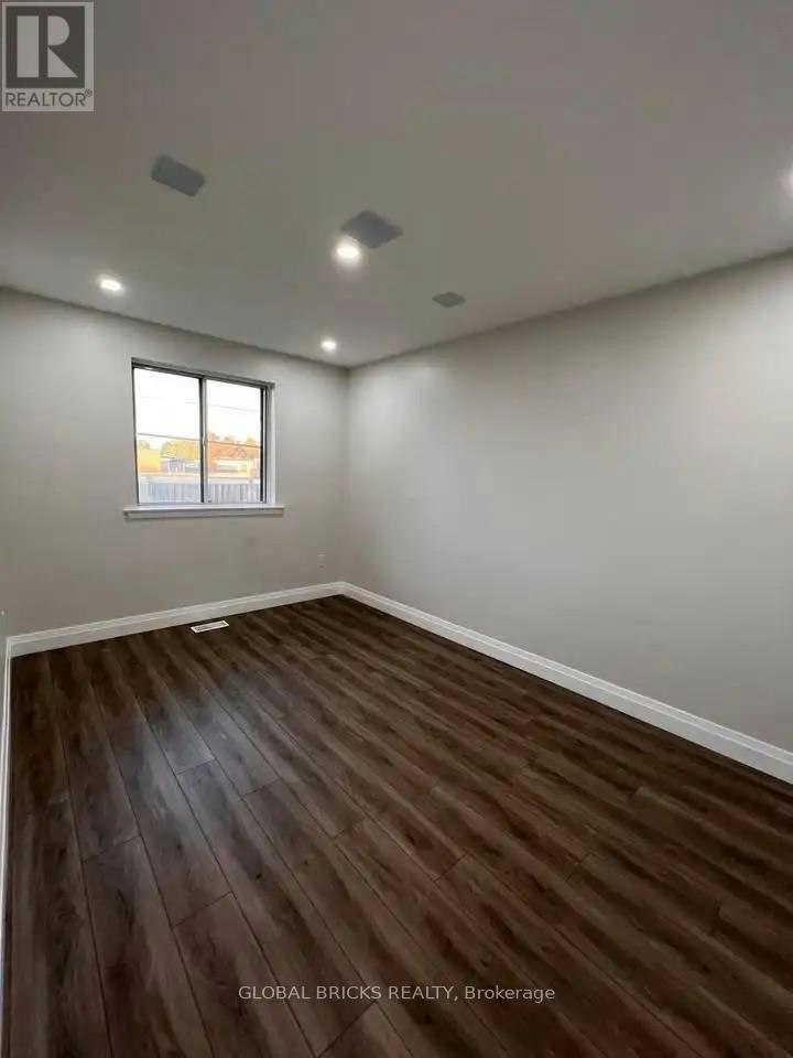 UPPER-49 Argyle Crescent, Brampton, ON, L6T 1M9 - 12