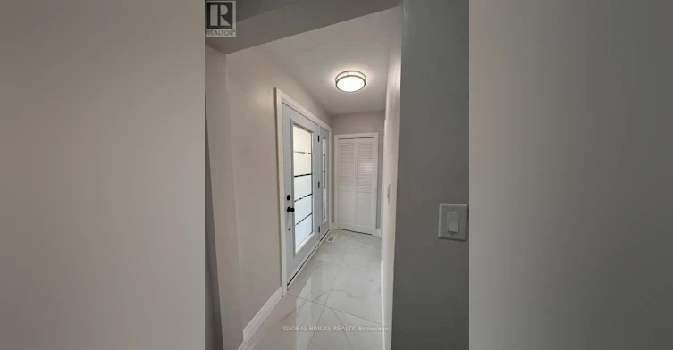 UPPER-49 Argyle Crescent, Brampton, ON, L6T 1M9