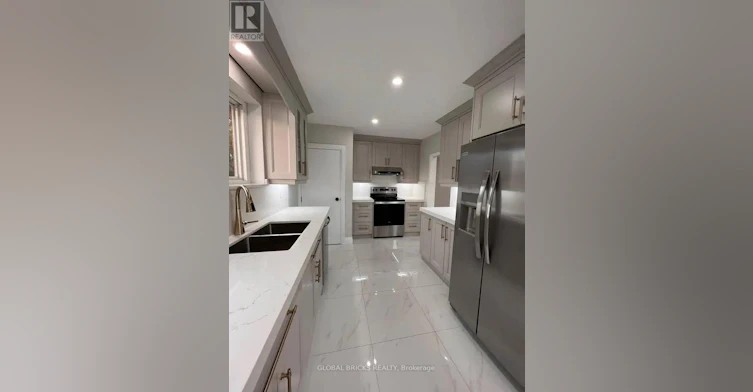UPPER-49 Argyle Crescent, Brampton, ON, L6T 1M9 - 2