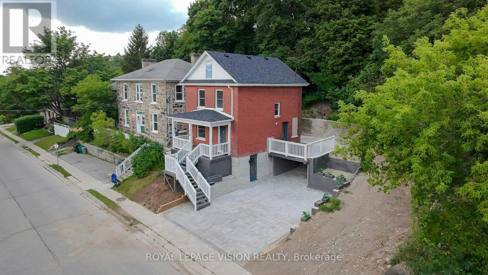 15 Shade Street, Cambridge, ON, N1R 4J6