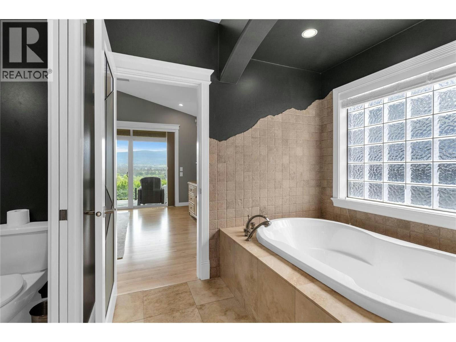 628 S Spruceview Place, Kelowna, BC, V1V 2P7 - 31