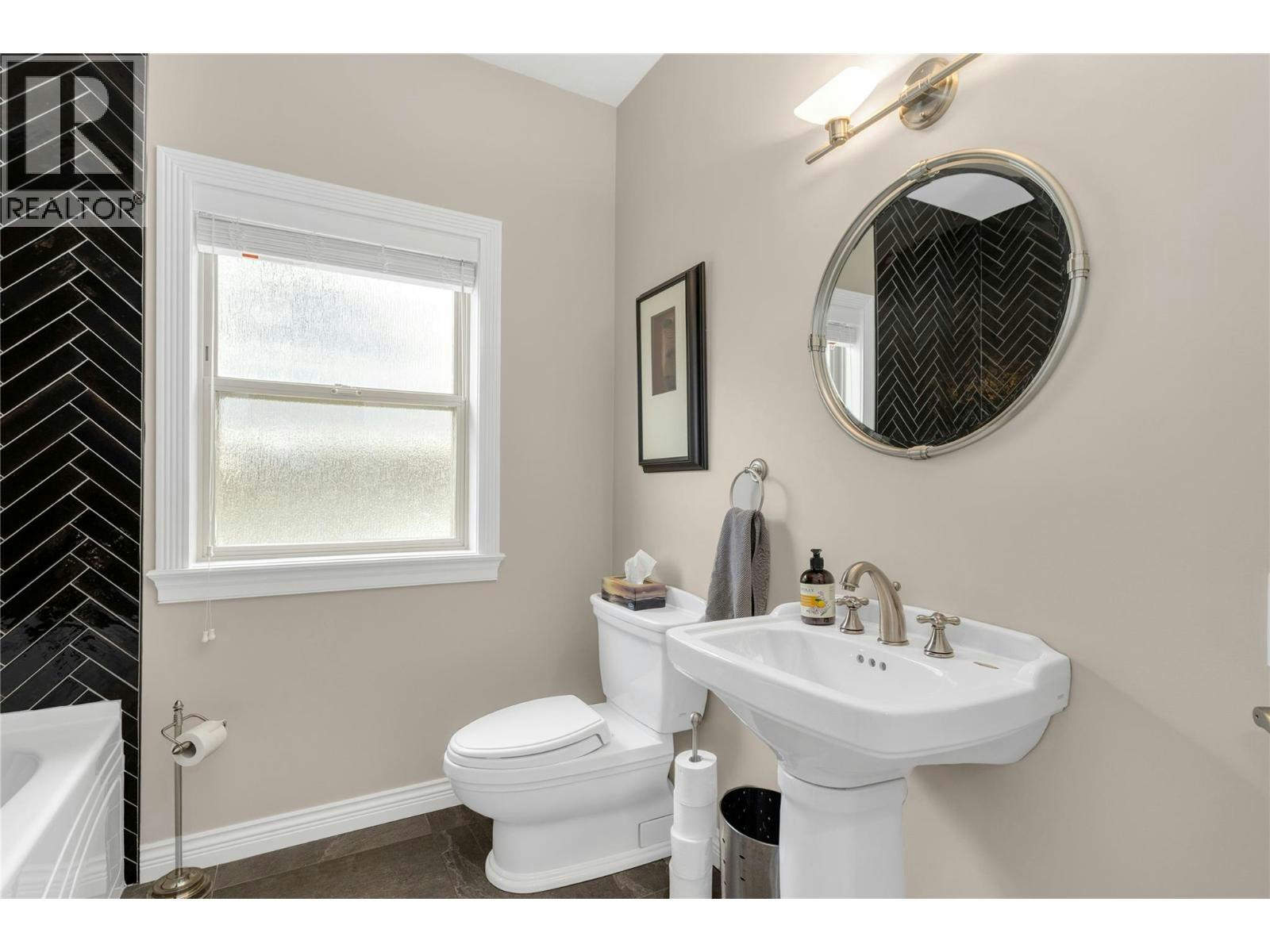 628 S Spruceview Place, Kelowna, BC, V1V 2P7 - 44