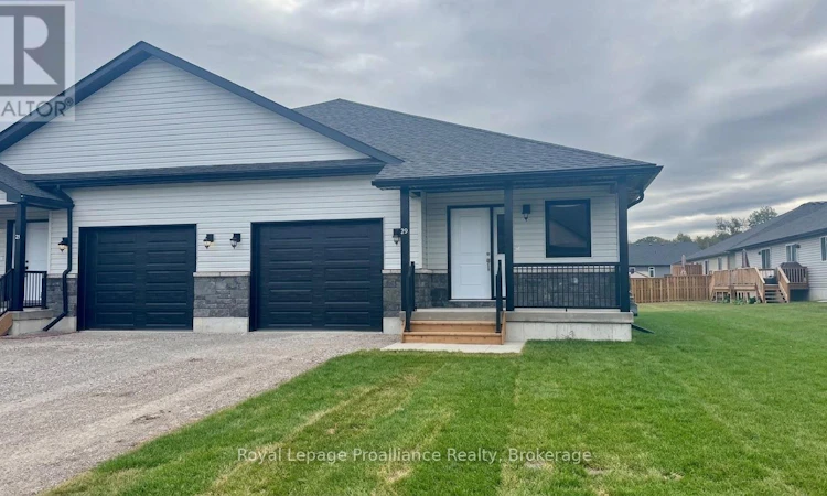 48 Mackenzie John Crescent