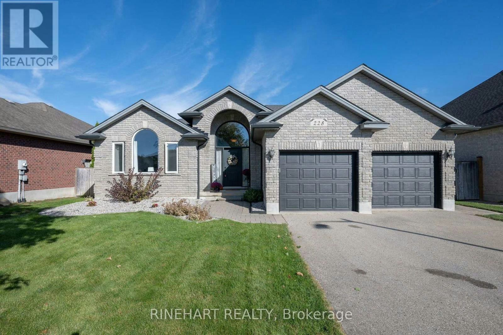 228 Boyd Boulevard, Kintore, ON, N0M 2M0