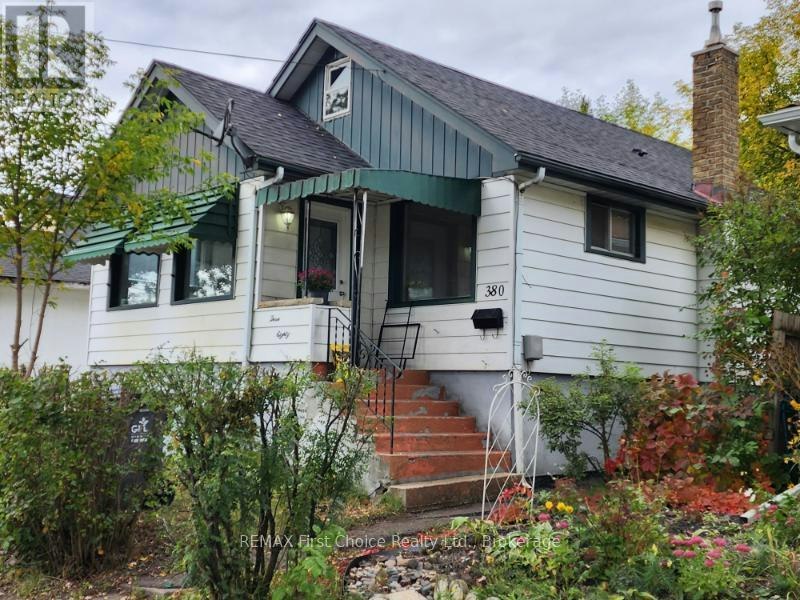 380 Queen Street, Thunder Bay, ON, P7B 2K1