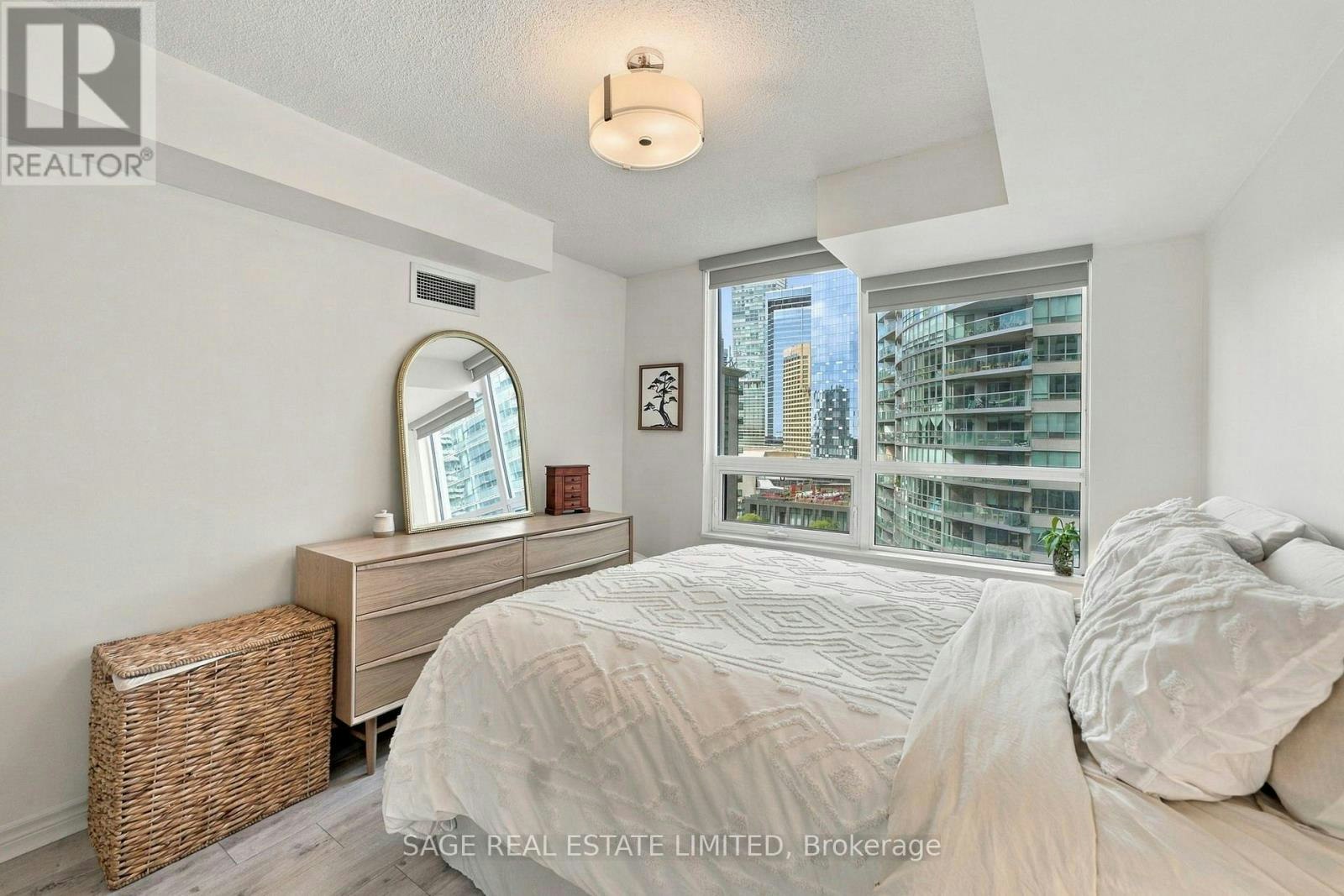 1605-19 Grand Trunk Crescent, Toronto, ON, M5J 3A3 - 21