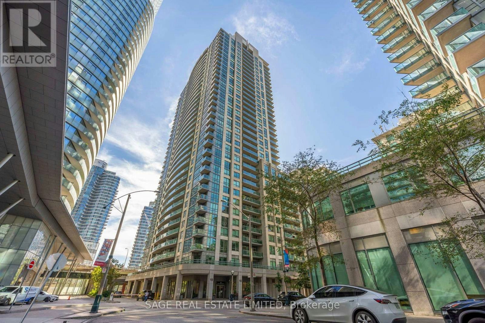 1605-19 Grand Trunk Crescent, Toronto, ON, M5J 3A3 - 2