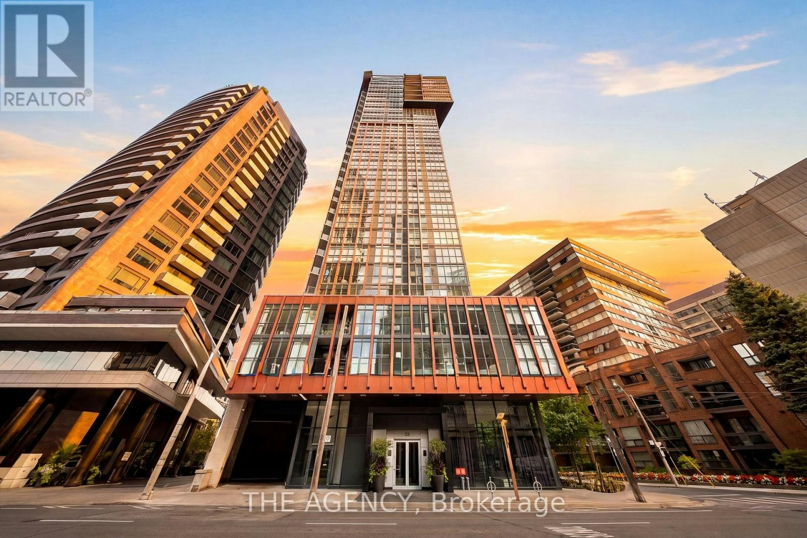 401-32 Davenport Road, Toronto, ON, M5R 0B5