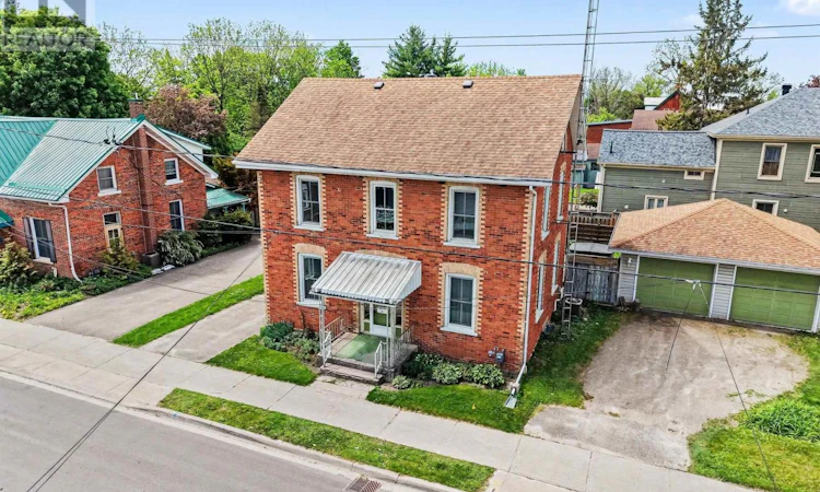 56 Drummond Street E